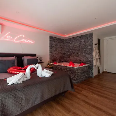 Appartamento Le Cocon- Jacuzzi & Sauna Prives By Sweetdreams Le Cannet