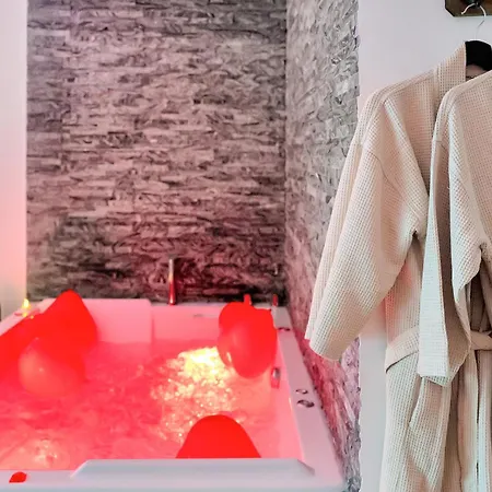 Appartamento Le Cocon- Jacuzzi & Sauna Prives By Sweetdreams *