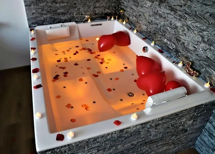 Apartment Le Cocon- Jacuzzi & Sauna Prives By Sweetdreams *